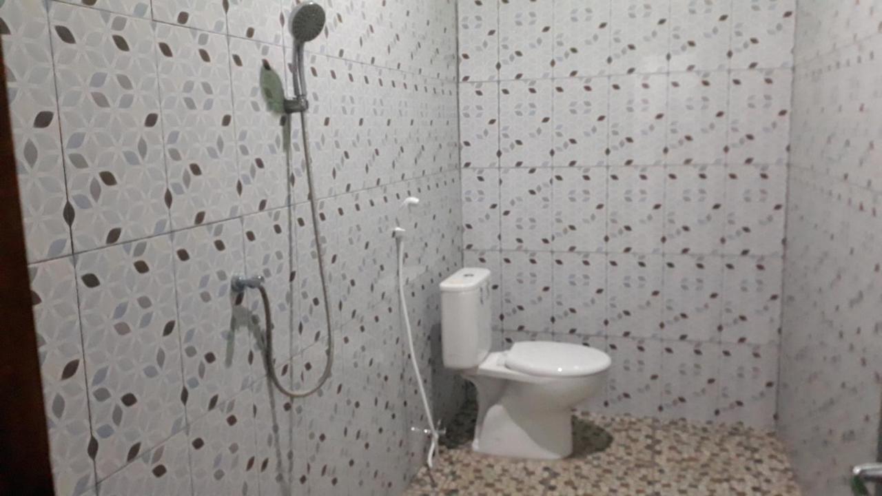 Mandalika Homestay Kuta  Esterno foto