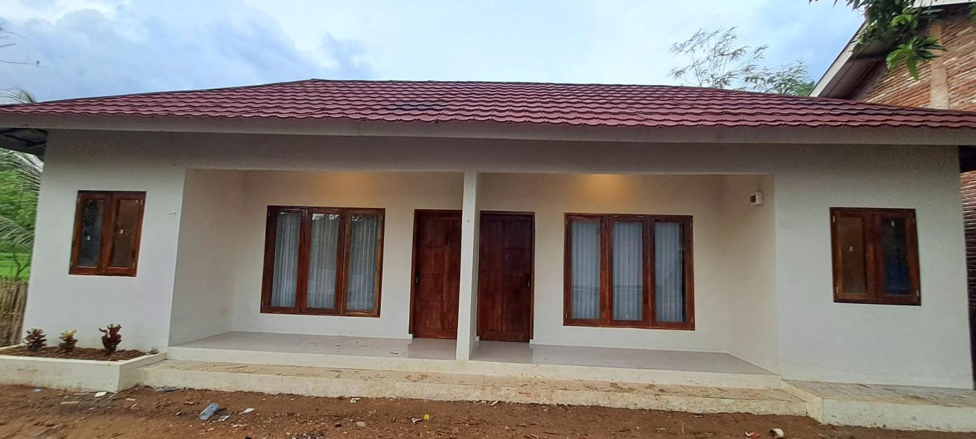 Mandalika Homestay Kuta  Esterno foto